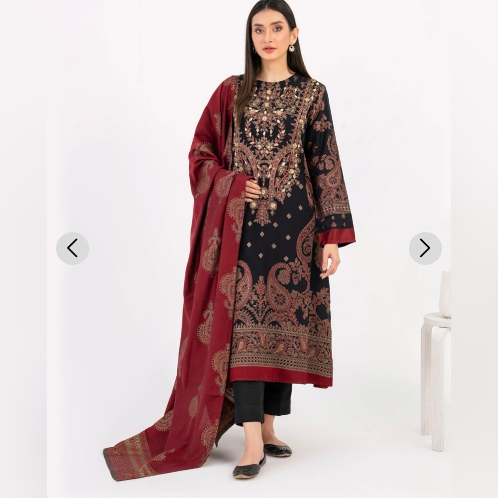 Pakistani Limelight 2 pcs winter jacquard embellished suit